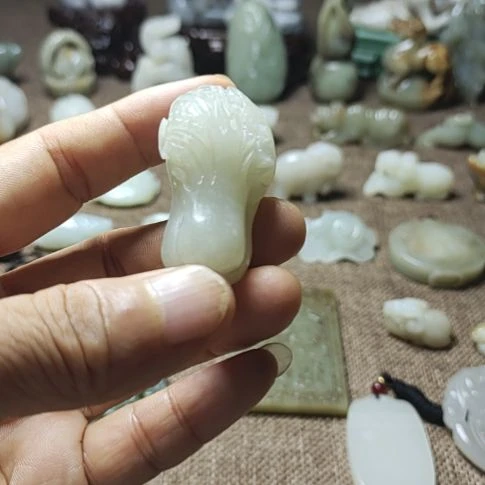 和田玉（糖玉）未镶嵌珠宝奇石