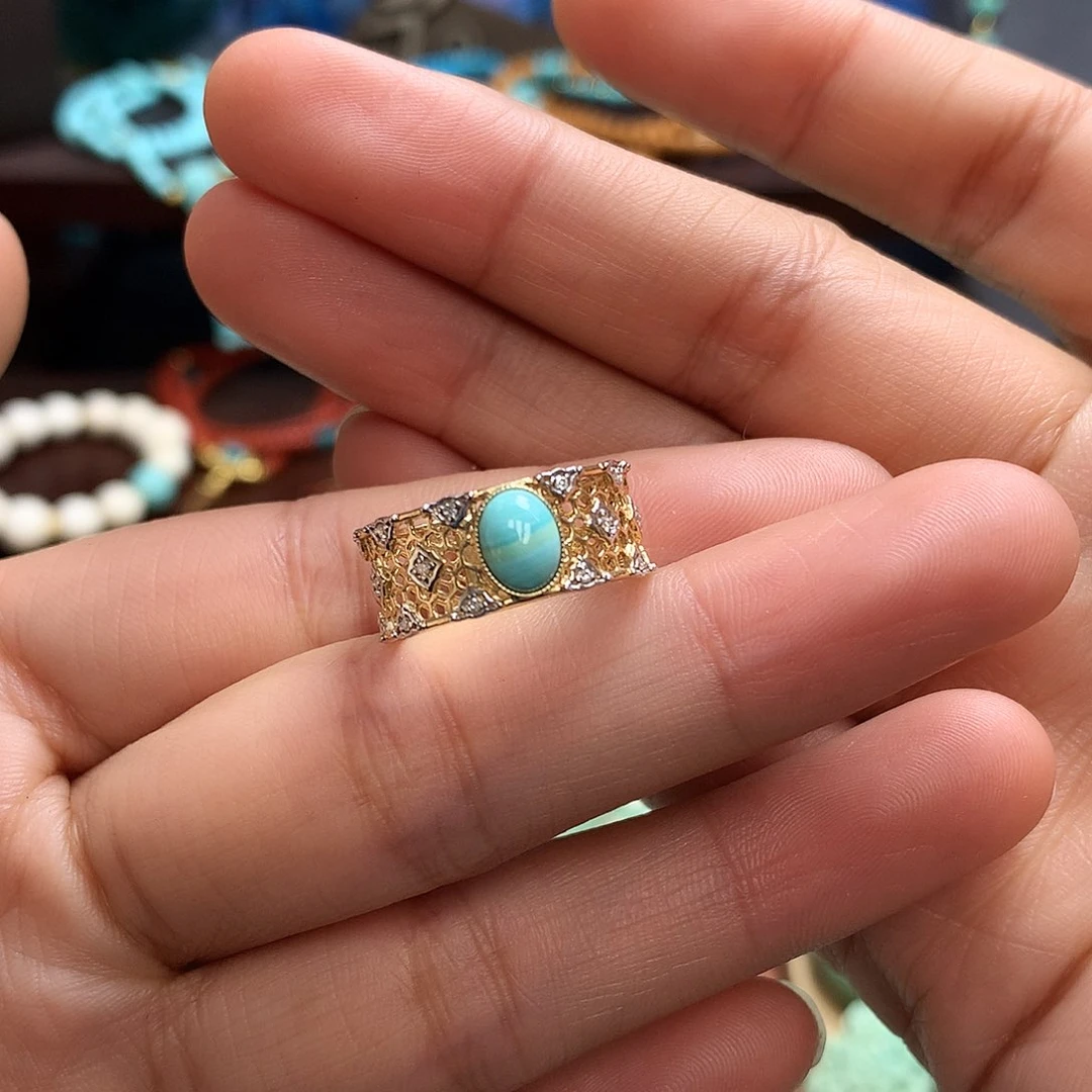 18K金镶嵌绿松石戒指我**肥