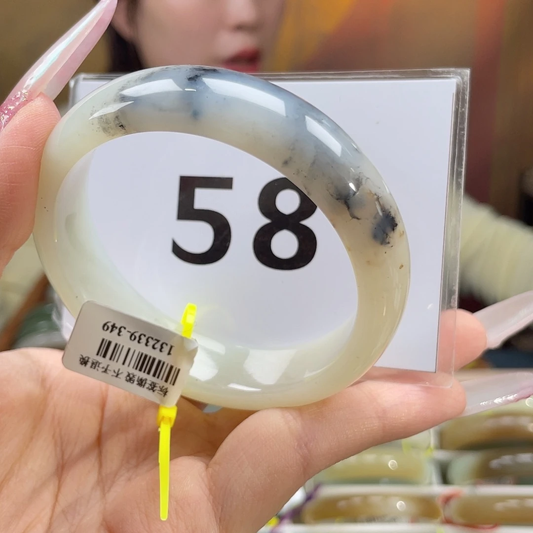 未镶嵌手链和田玉三色镯特色款