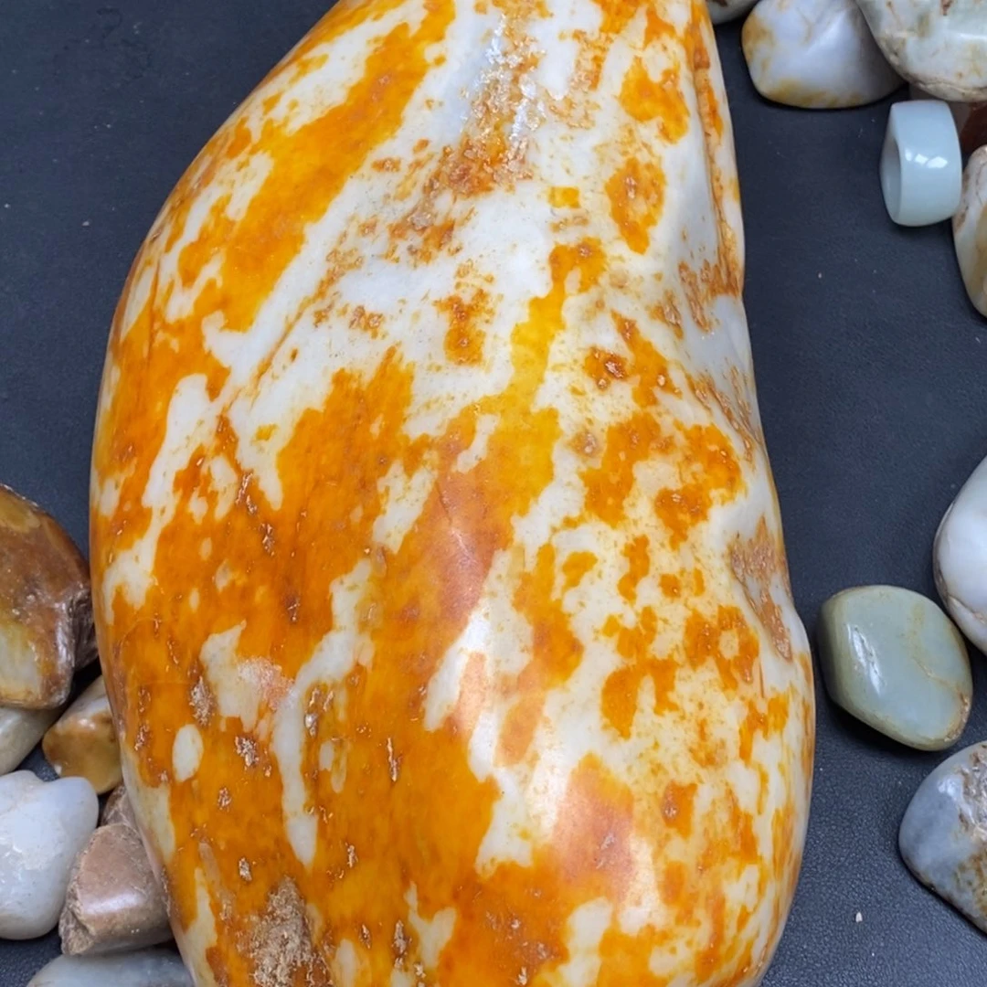 和田玉（糖玉）笔搁未镶嵌平*哥