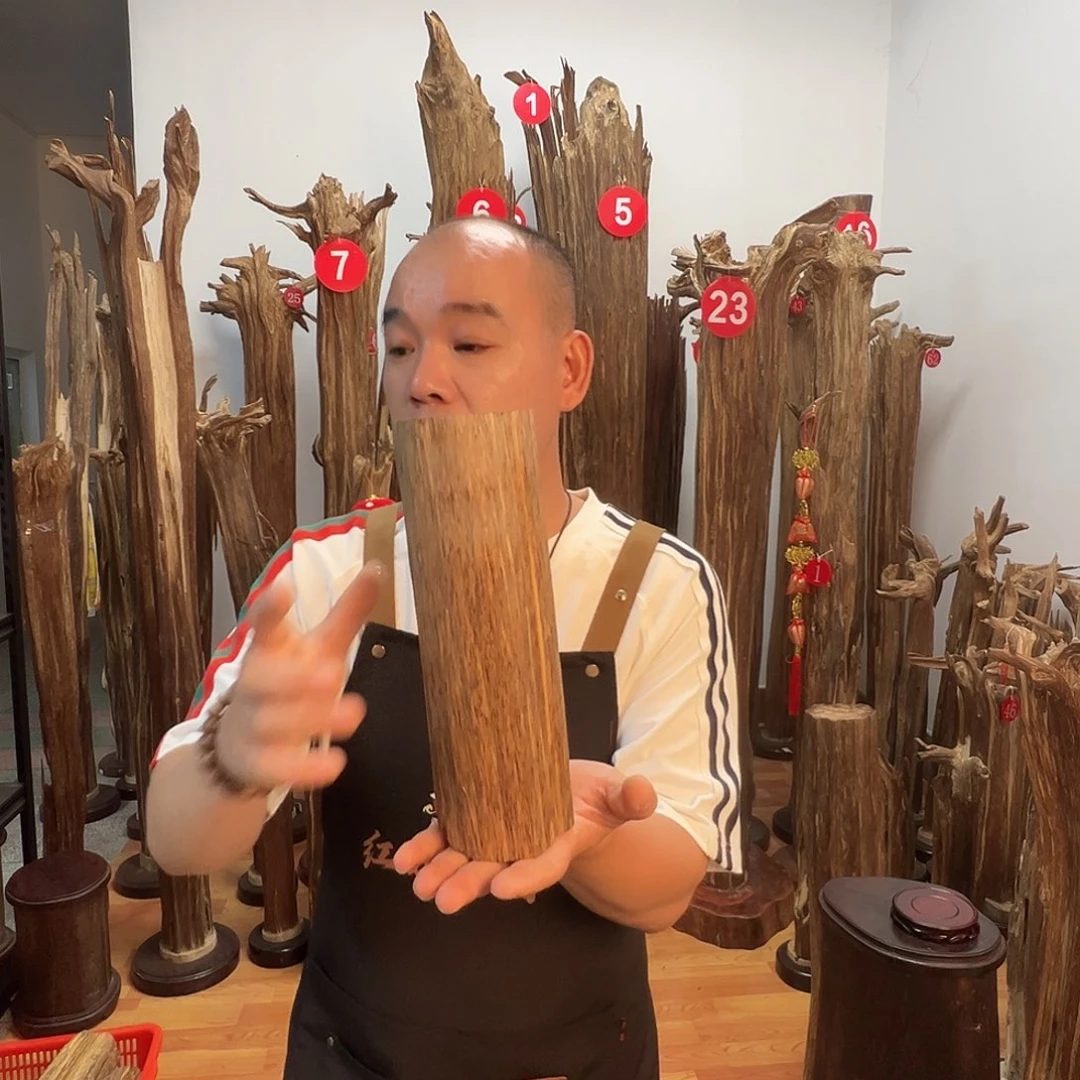 沉香碎屑沉香博**来沉香原料