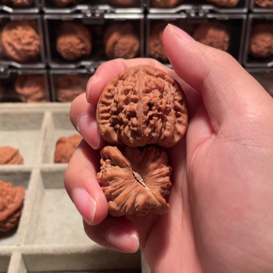 淋***了吊坠文玩核桃三角白