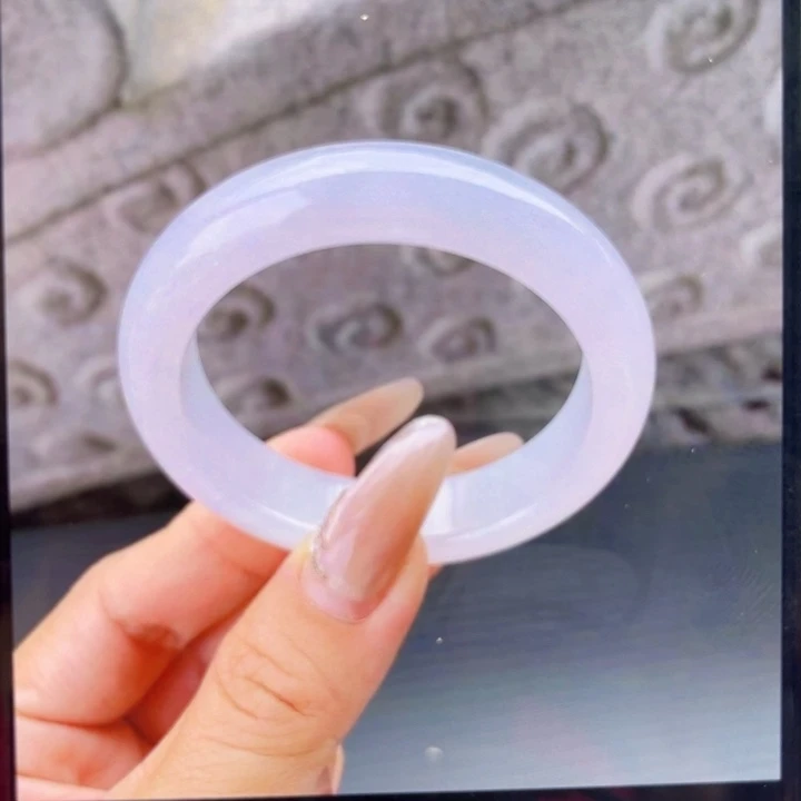 黄***园翡翠手镯未镶嵌正圈