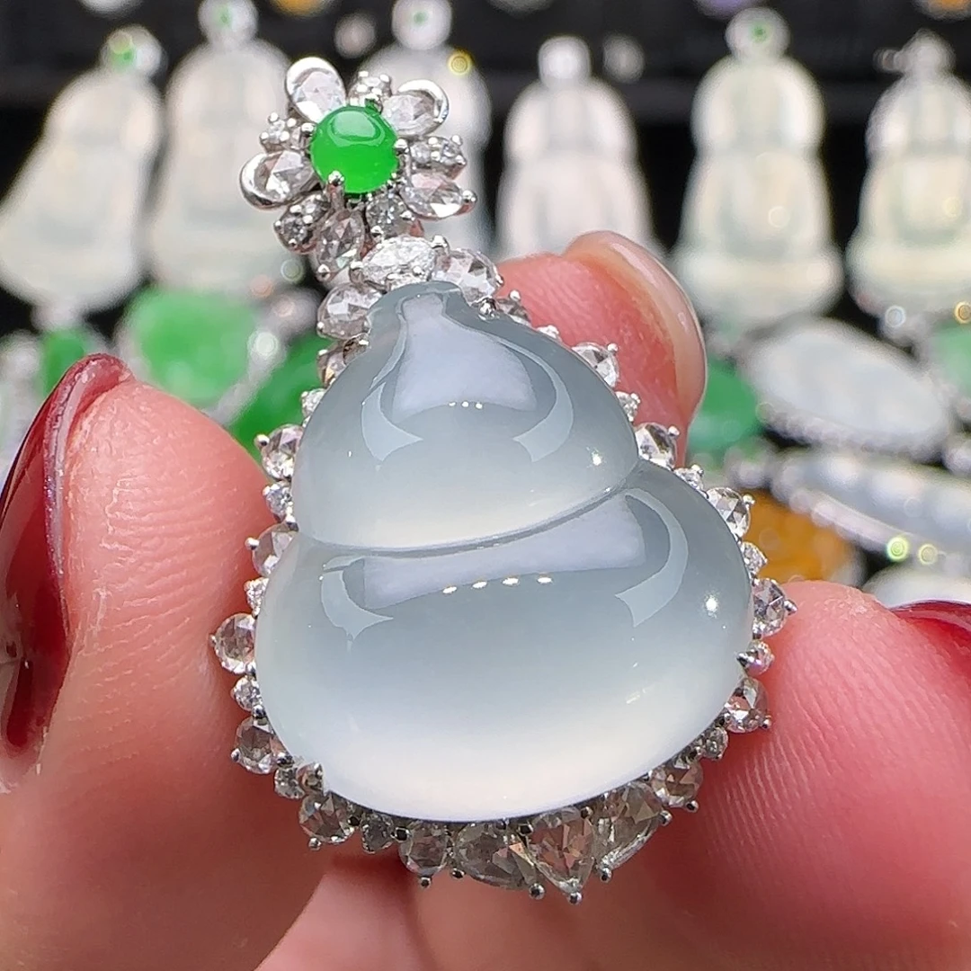 翡翠18K金镶嵌颈饰天然翡翠