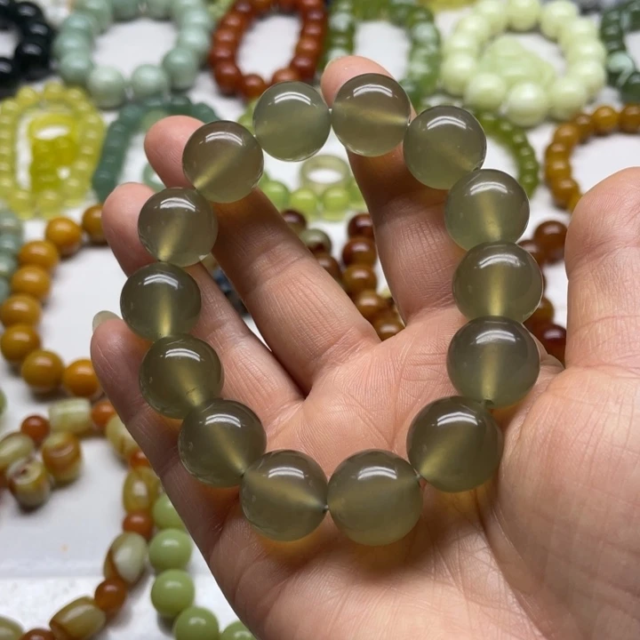 蛇纹石玉手串未镶嵌