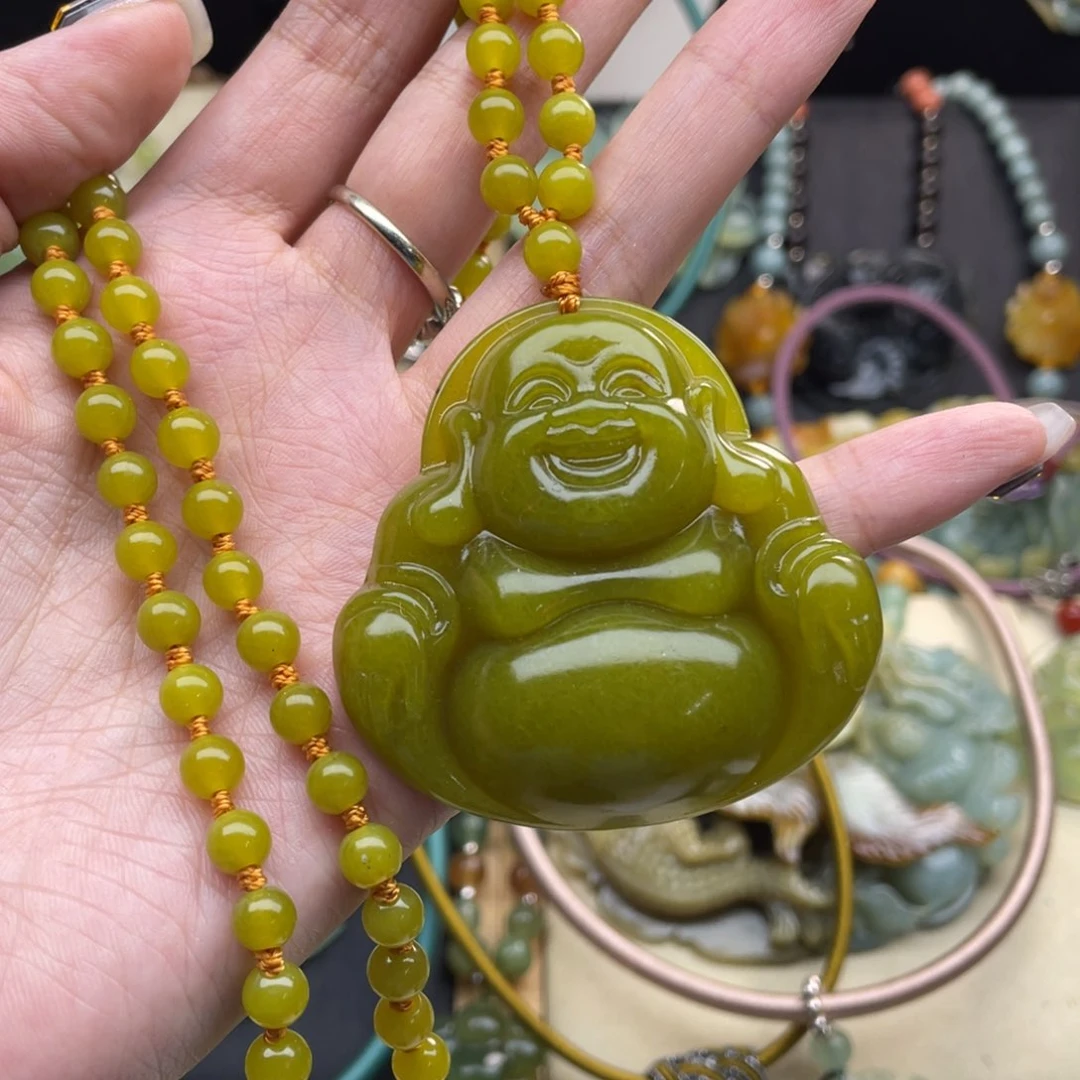 蛇纹石玉颈饰未镶嵌