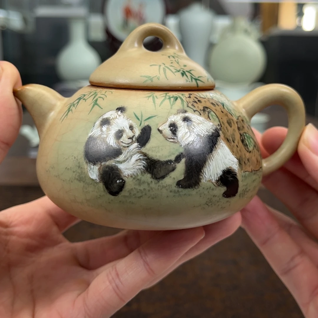 余秀华老师-釉上彩石瓢壶熊猫