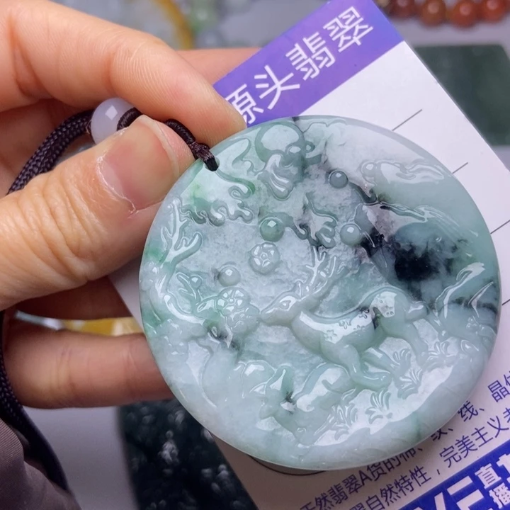 翡翠颈饰未镶嵌翡翠