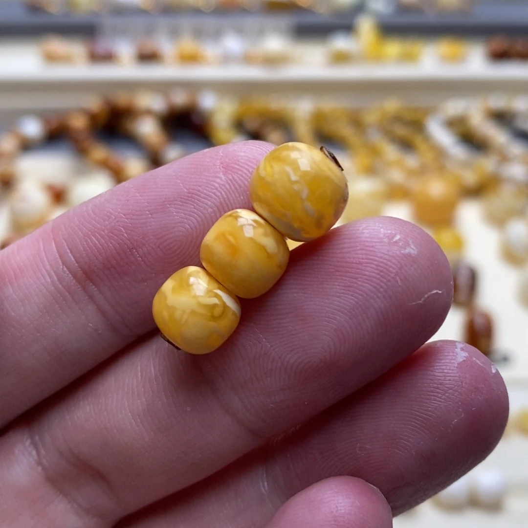 琥珀未镶嵌珠宝奇石