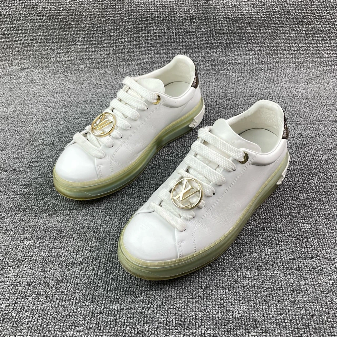 95新 LouisVuitton/路易威登 厚底小白鞋 37码