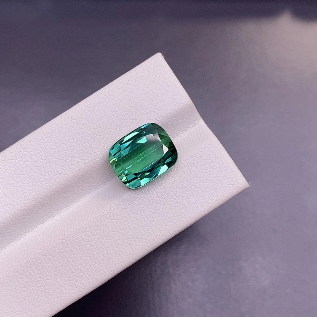 未镶嵌裸石碧玺4.43克拉