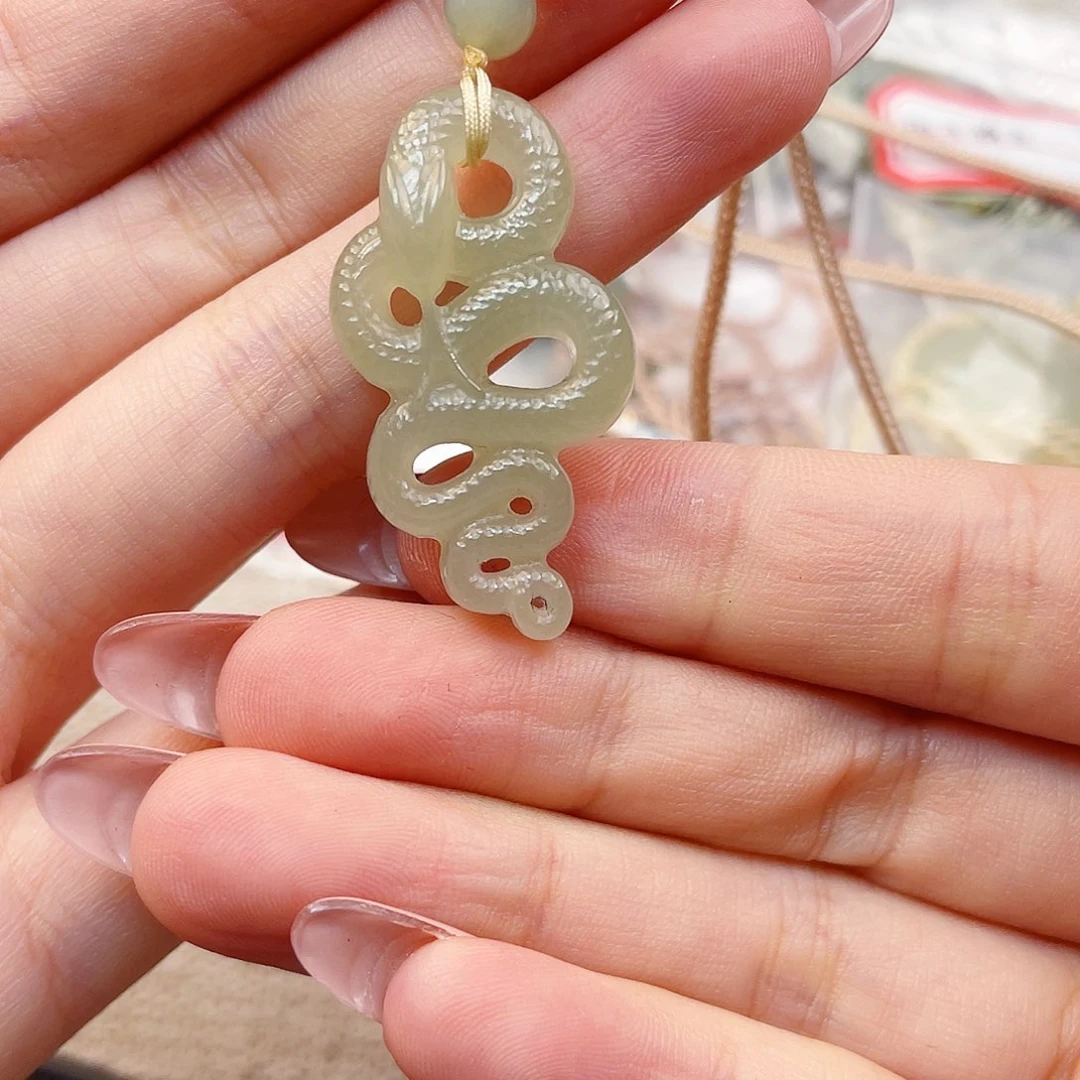 馨****和田玉未镶嵌吊坠(赠链)