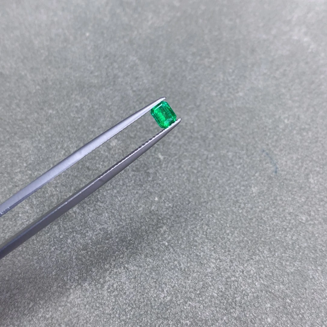 裸石未镶嵌祖母绿0.4ct 沃顿绿