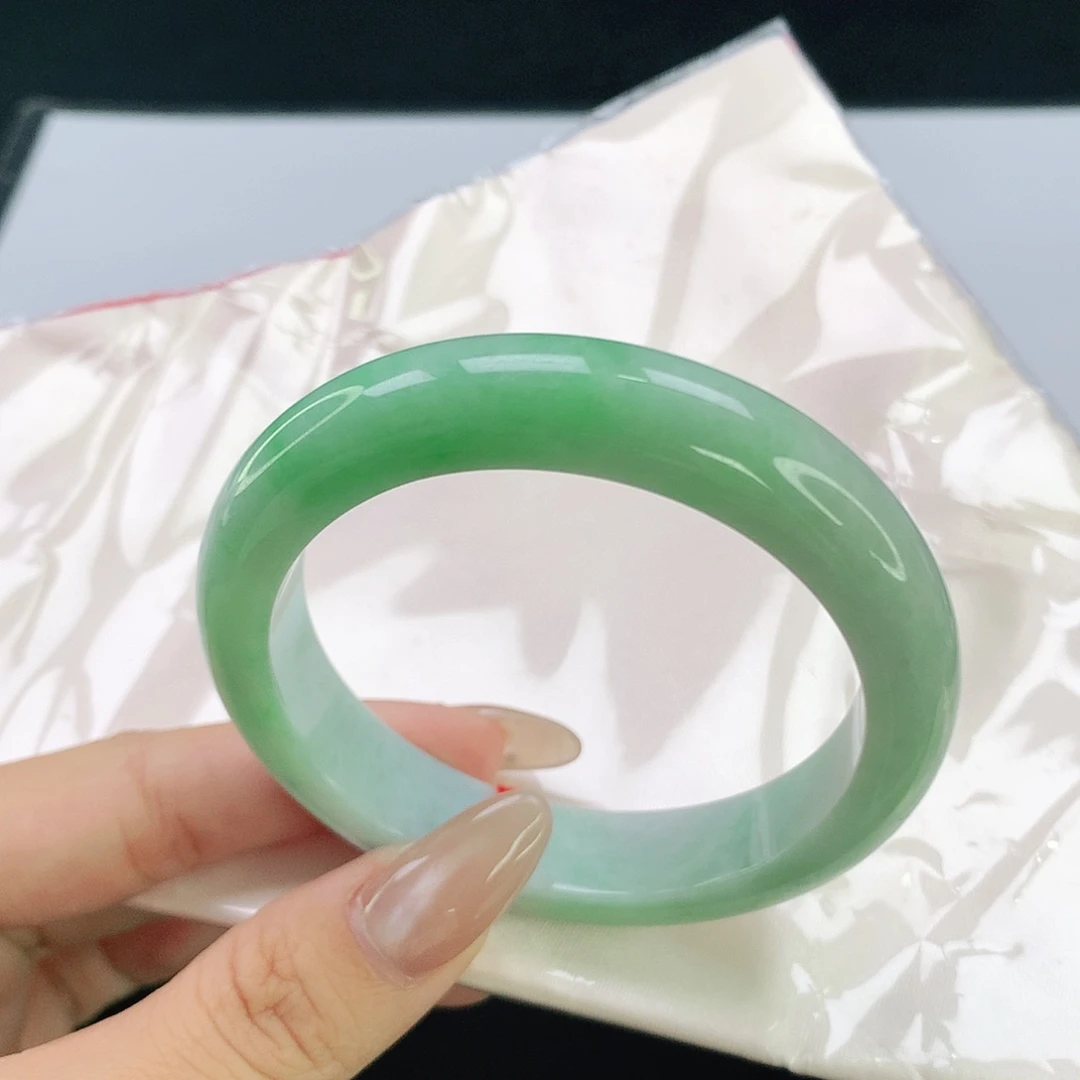 翡翠未镶嵌手镯4725