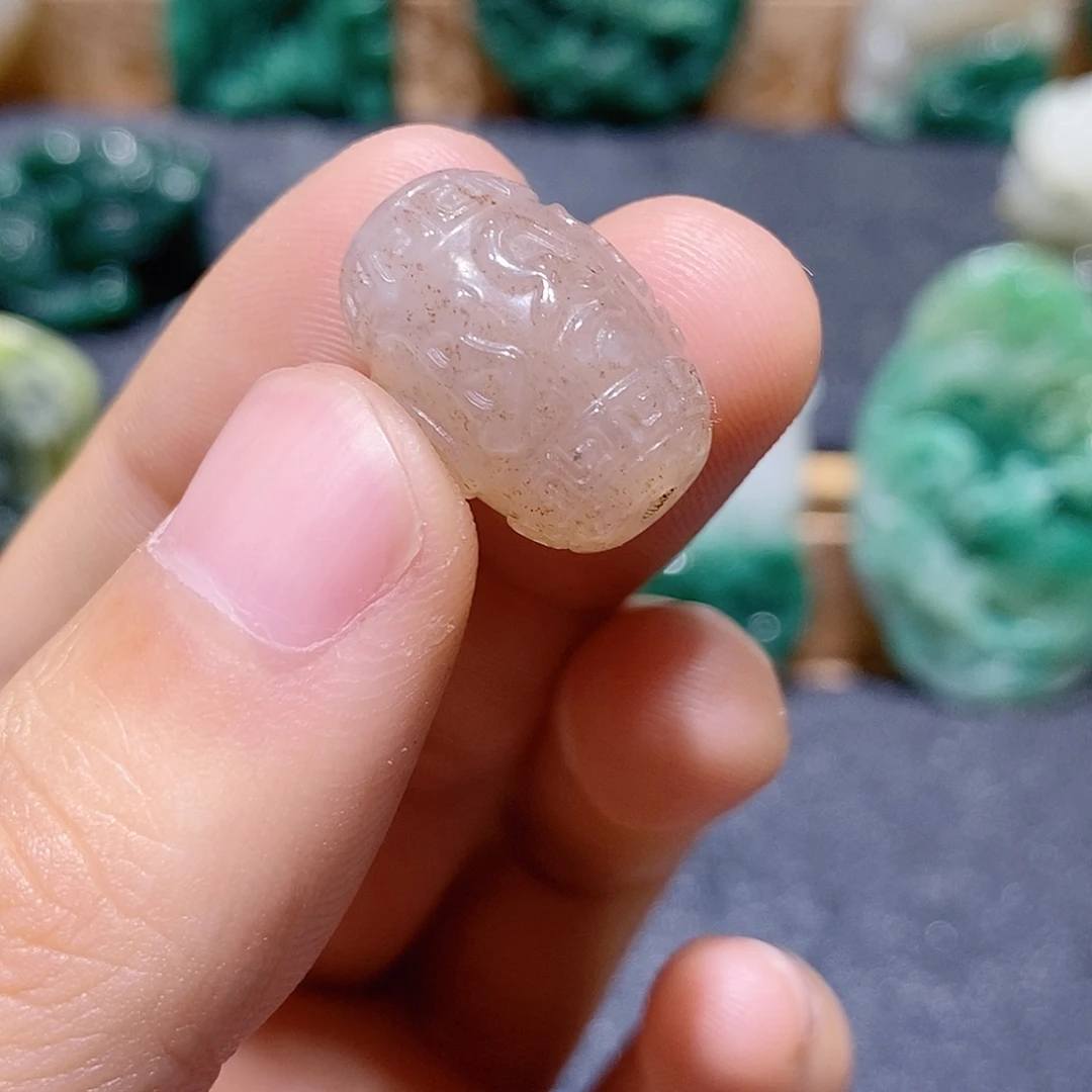 独山玉未镶嵌吊坠