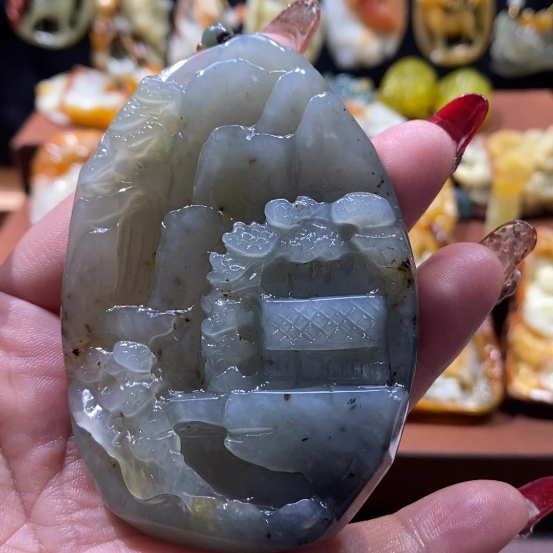 蛇纹石玉颈饰未镶嵌