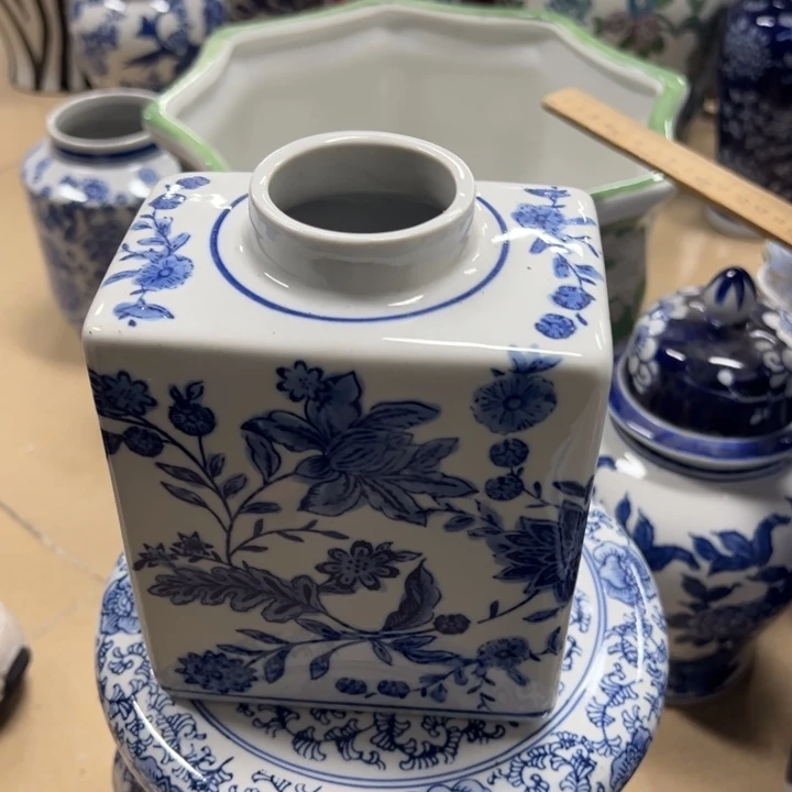 瓷片微瑕。。。。。。。。。。。