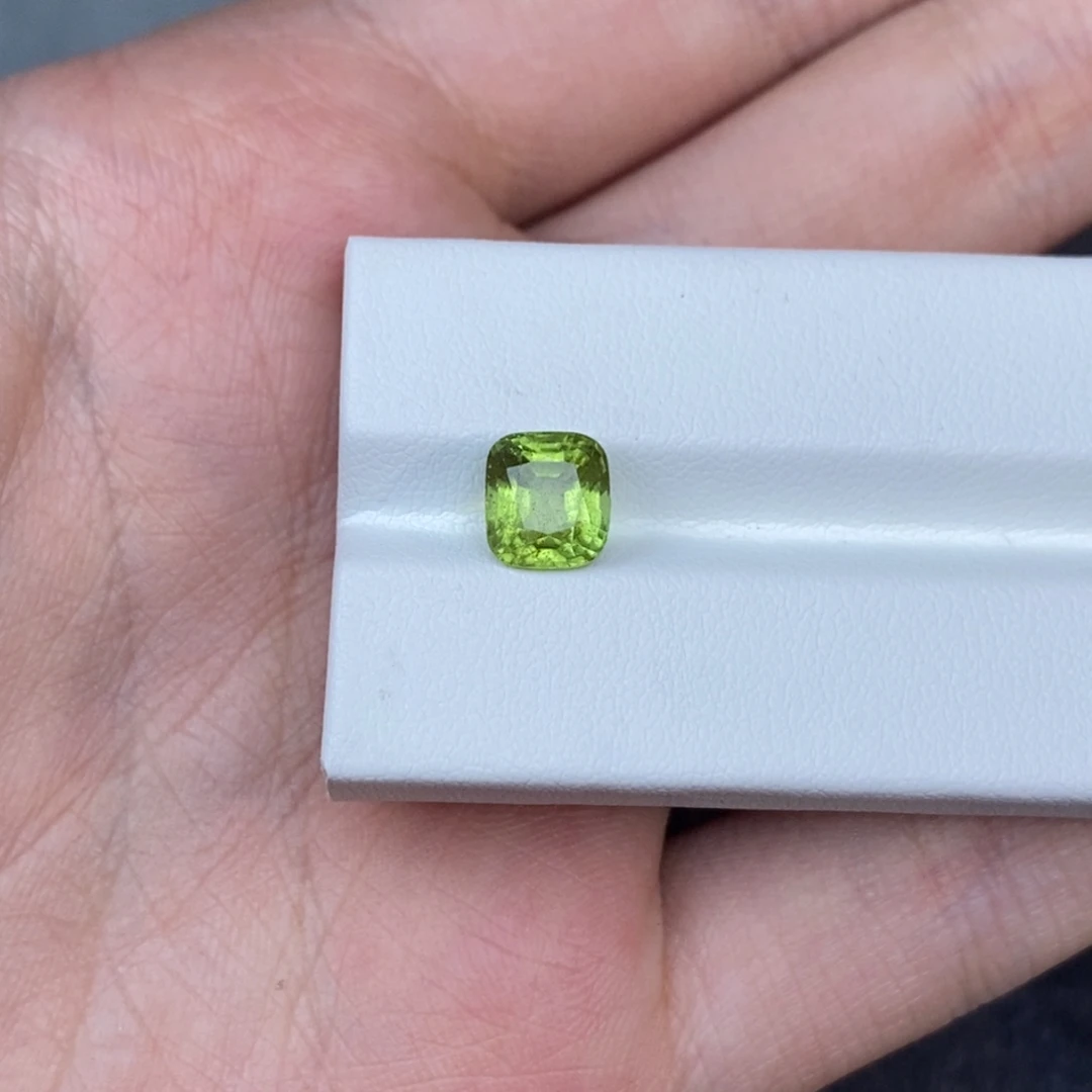 未镶嵌2ct 橄榄石裸石橄榄石2.07ct 橄榄石裸石