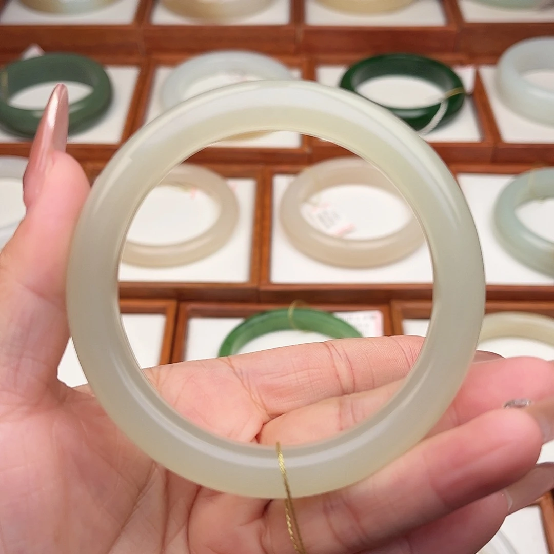 和田玉未镶嵌手镯59.5