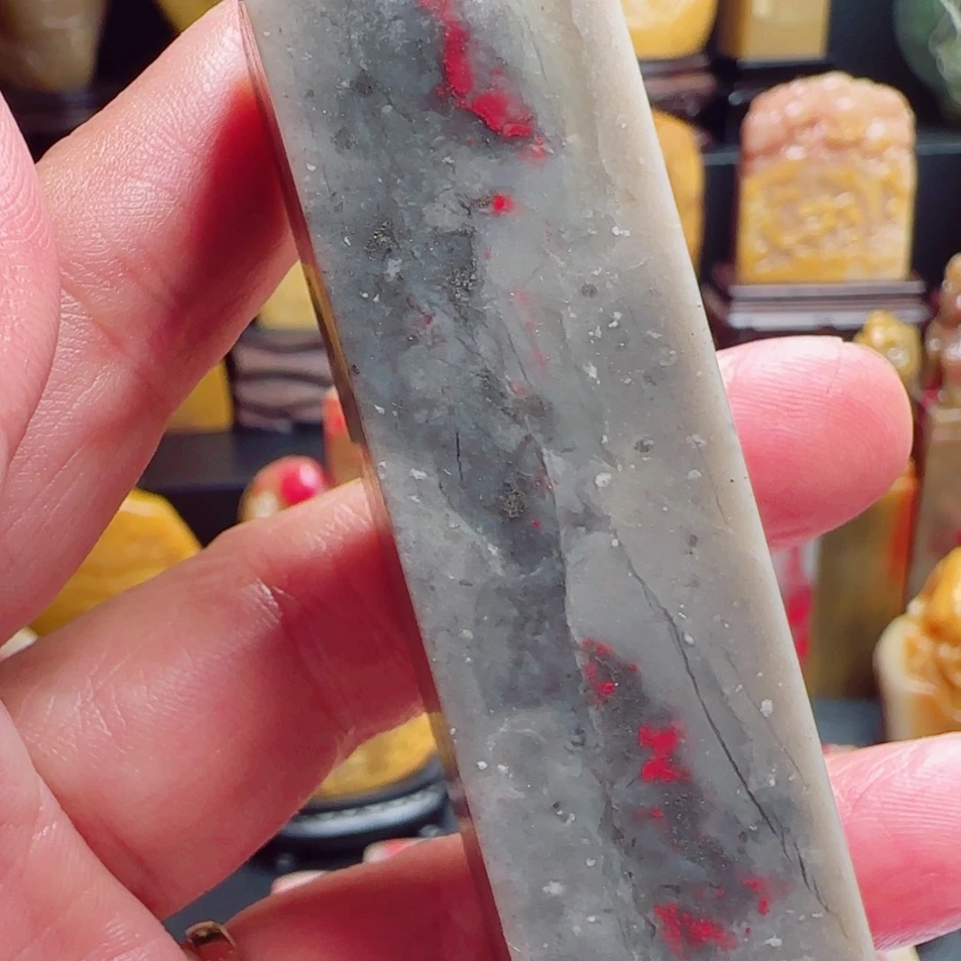 昌化石昌化鸡血石
