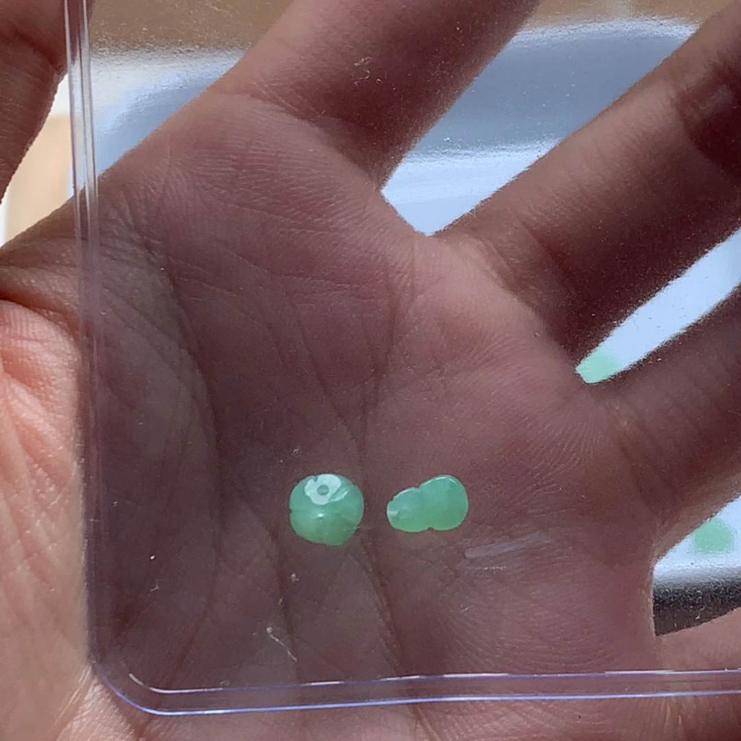 .***困未镶嵌手链翡翠小滴流