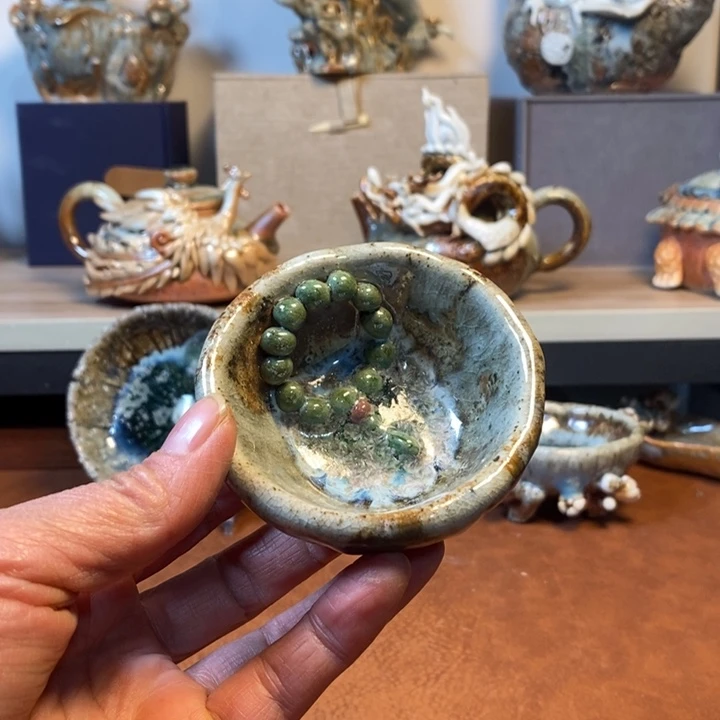 瓷片我们的确是一个人很好