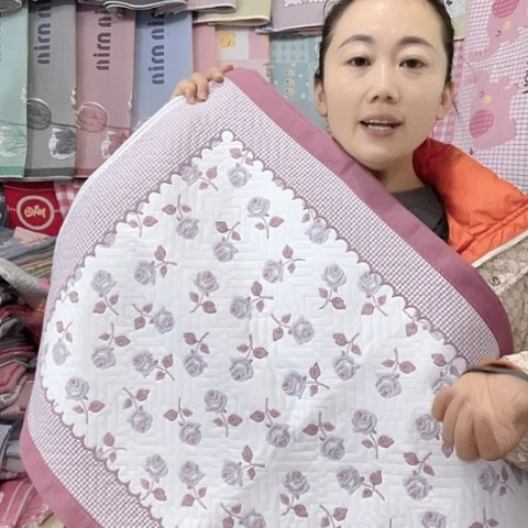 棉特价酒红色玫瑰花