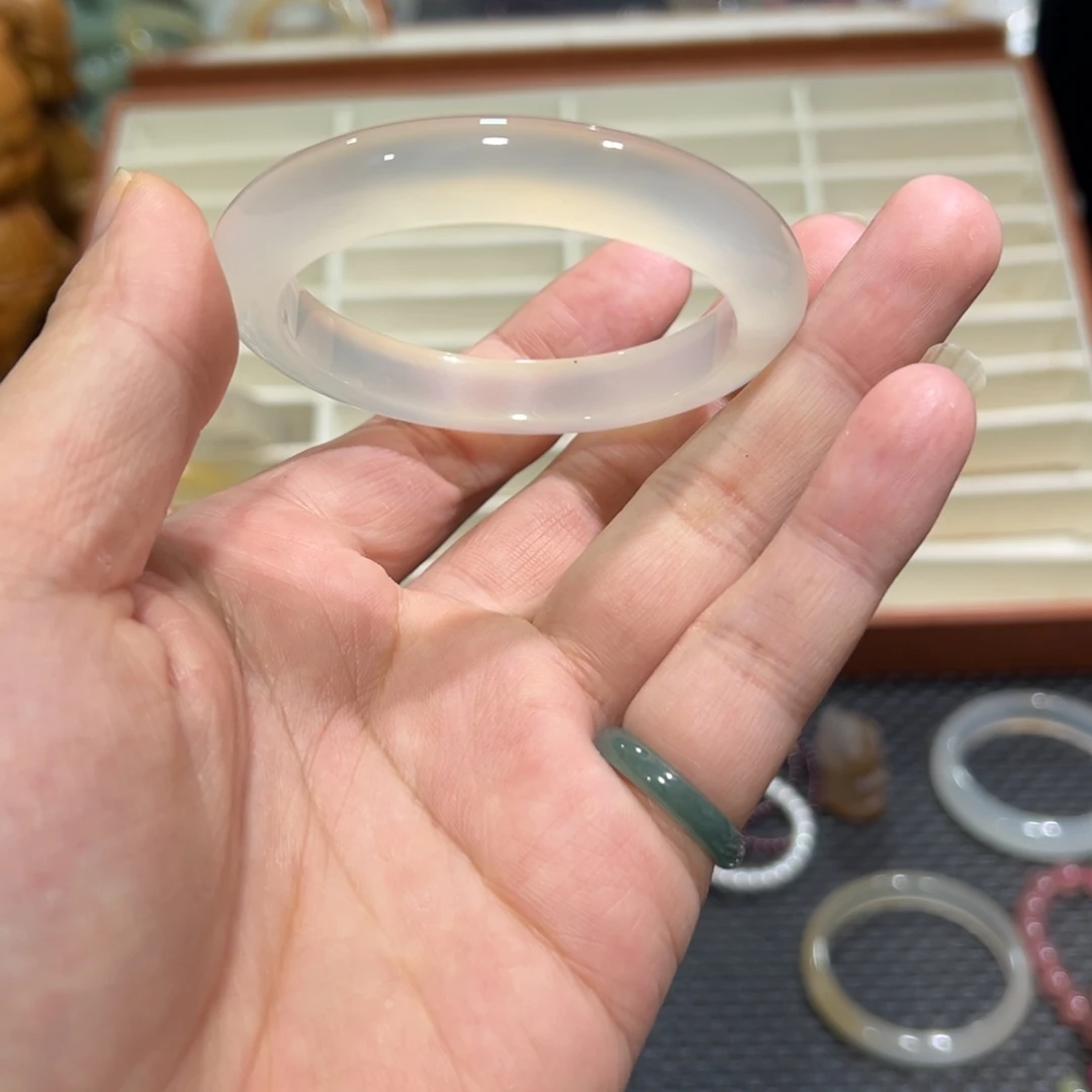玛瑙/玉髓未镶嵌手镯5455