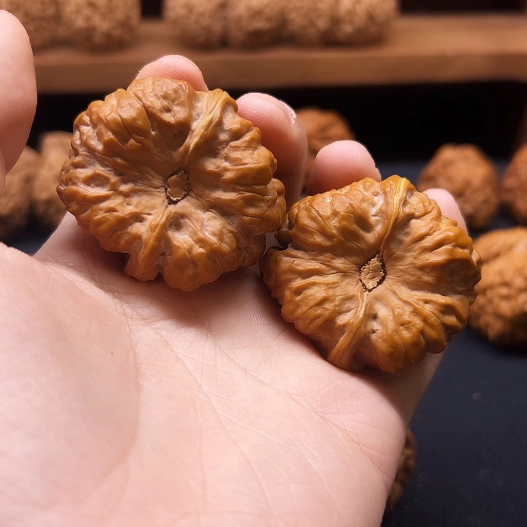 核桃把件蛤蟆头四开42 46