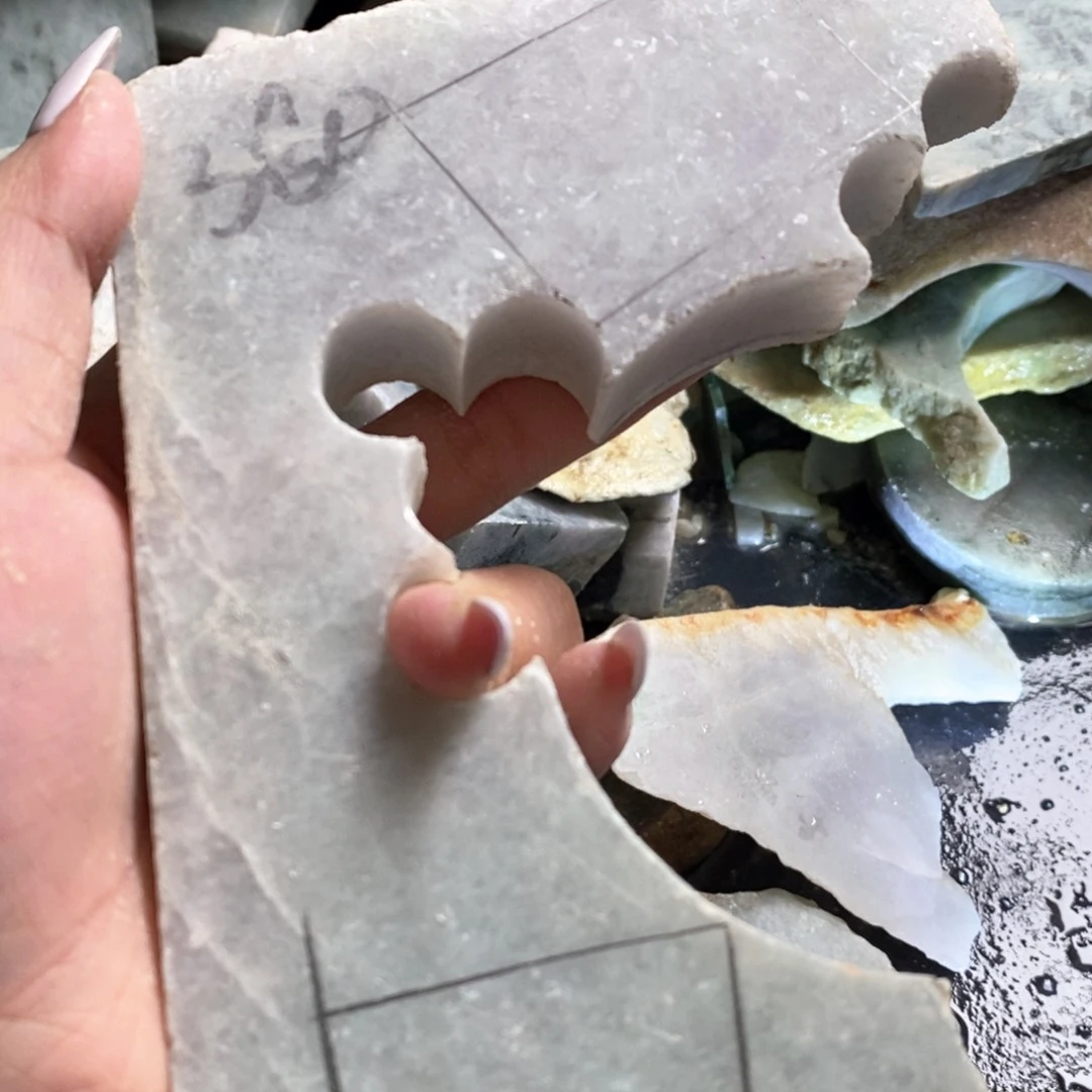 颈饰未镶嵌翡翠天然翡翠