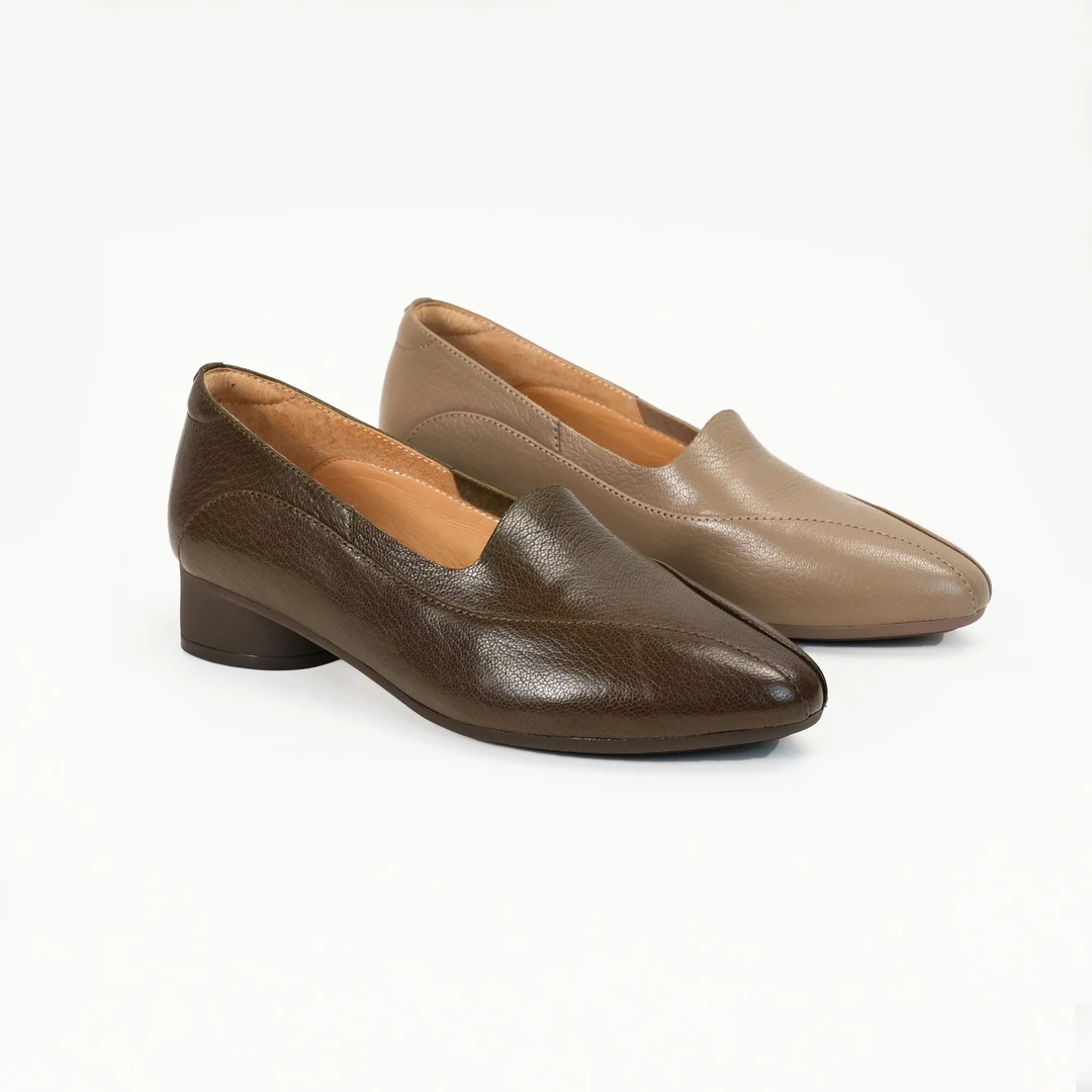 3厘米低跟新款单鞋舒适时尚休闲真皮棕色软底女士平底秋季