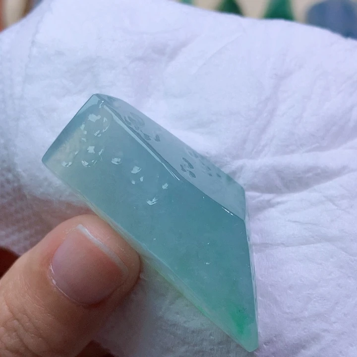 翡翠未镶嵌吊坠(不含链) 1535