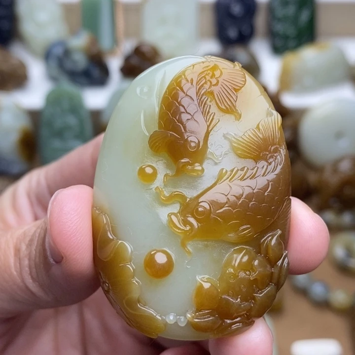 无***虑和田玉未镶嵌颈饰