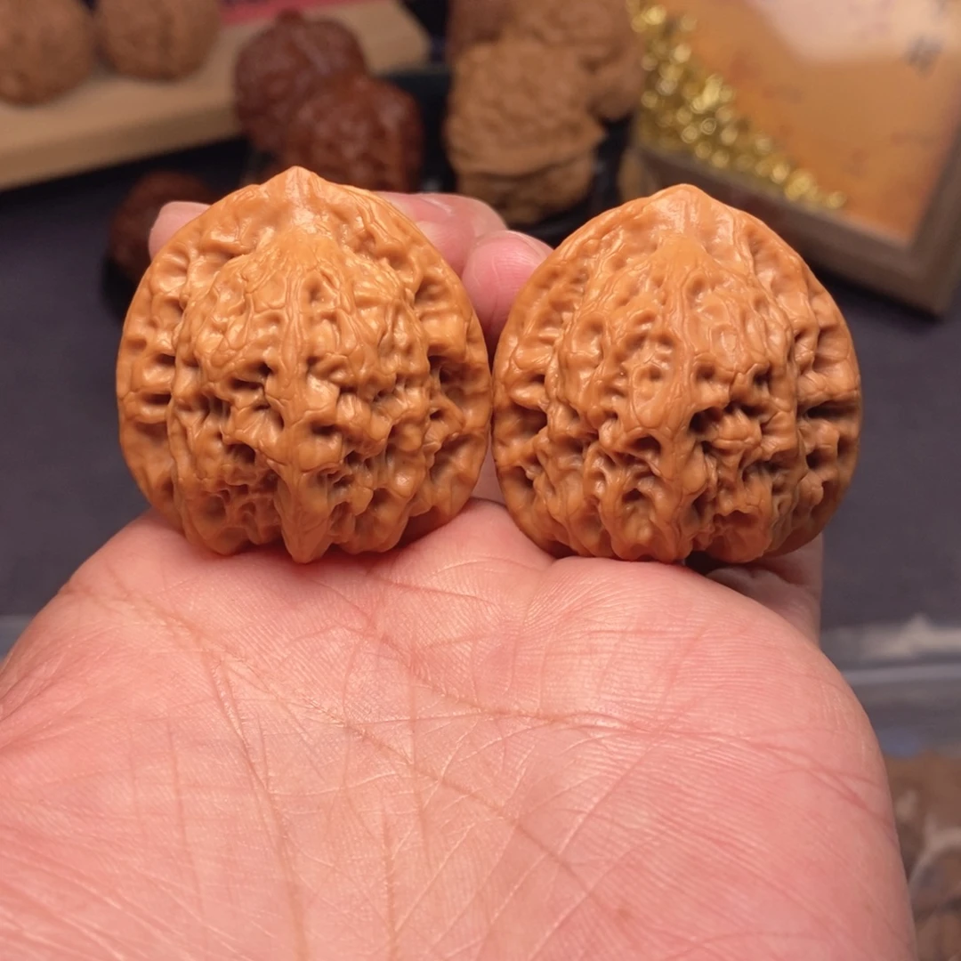 文玩核桃把件走色漂亮系列38尺挂月峰佛肚