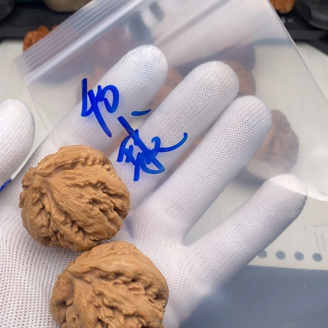 【闪购商品】文玩核桃吊坠霸王龙
