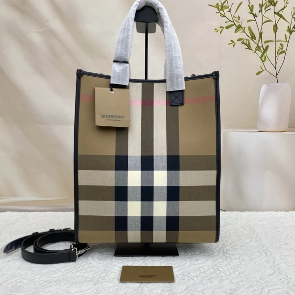 博柏利/95新/包包/250222EV0020/C18373300371