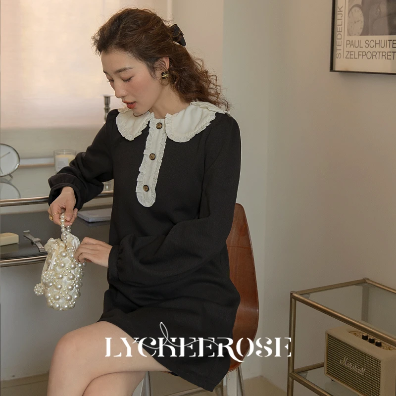 LY黑色连衣裙娃娃领