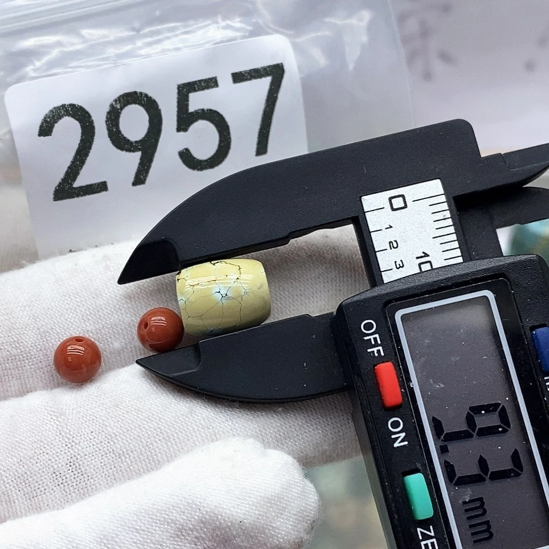 颈饰未镶嵌南红玛瑙