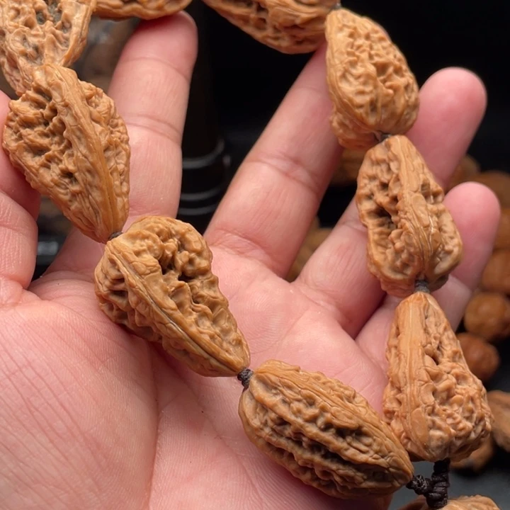 文玩核桃吊坠山**意2南疆石