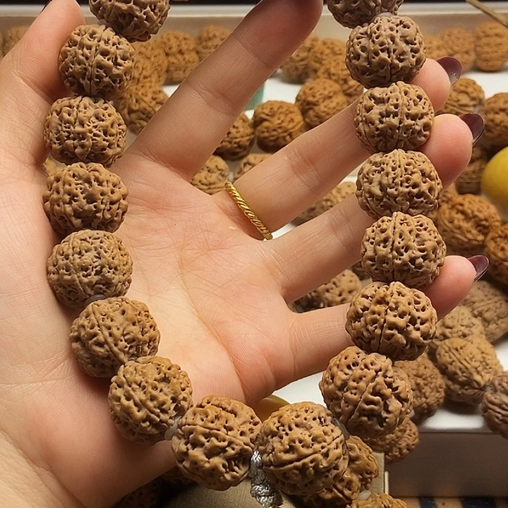 吊坠金刚菩提蜂王梅花