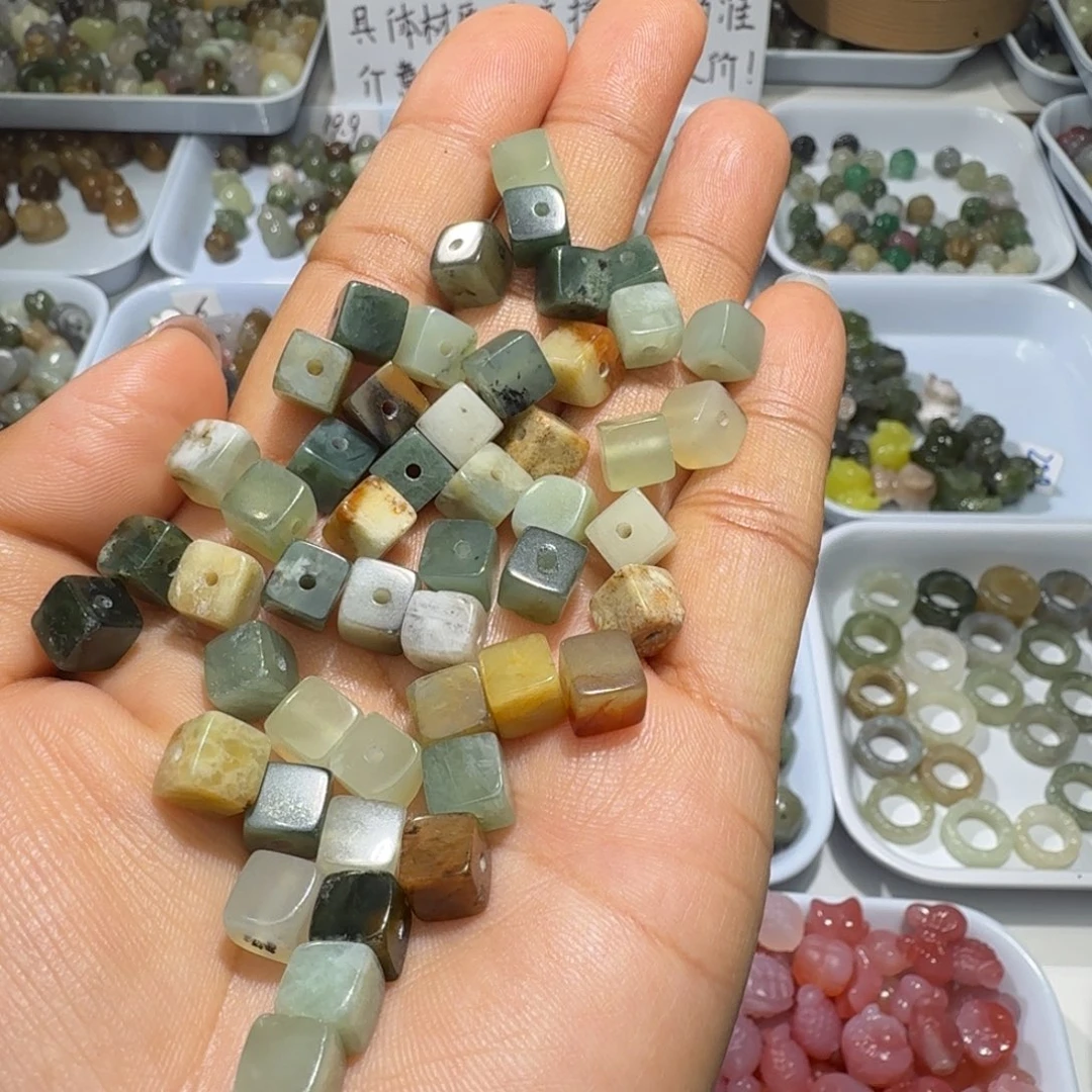 和田玉未镶嵌珠宝奇石卡七50颗