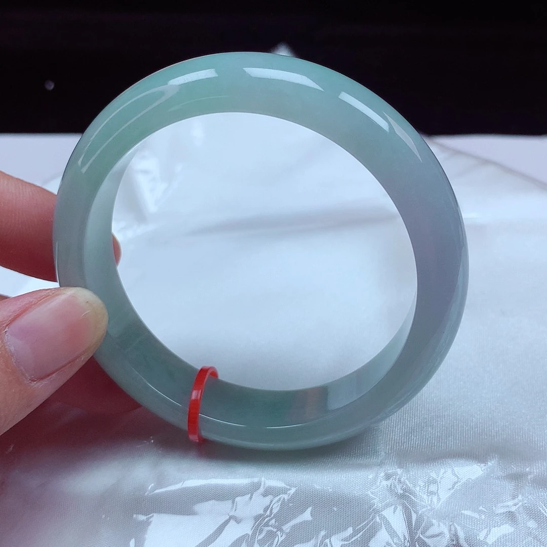 翡翠手镯未镶嵌57圈