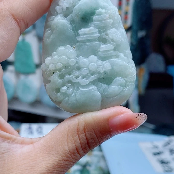 翡翠未镶嵌颈饰翡翠