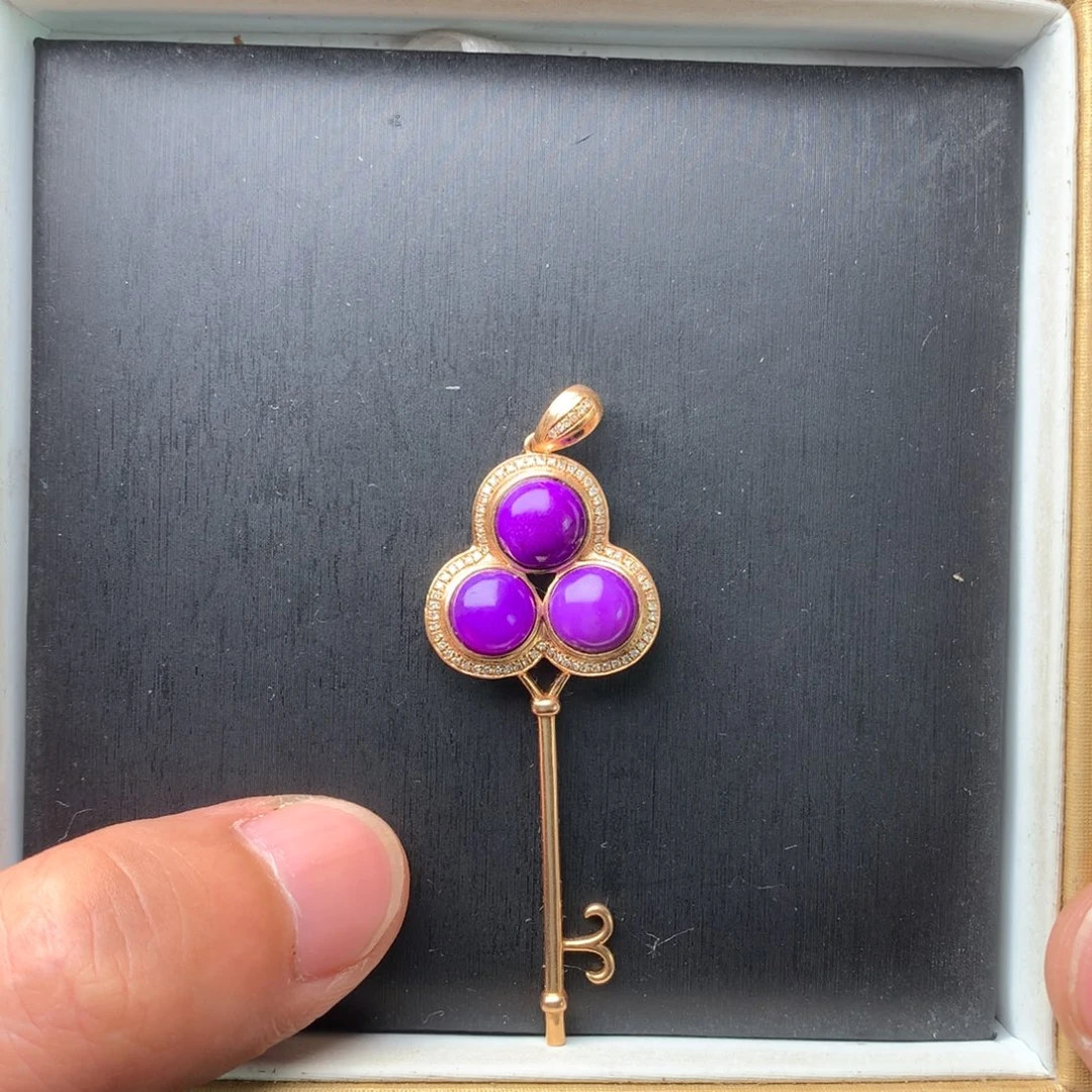 18K金镶嵌苏纪石（舒俱来）吊坠