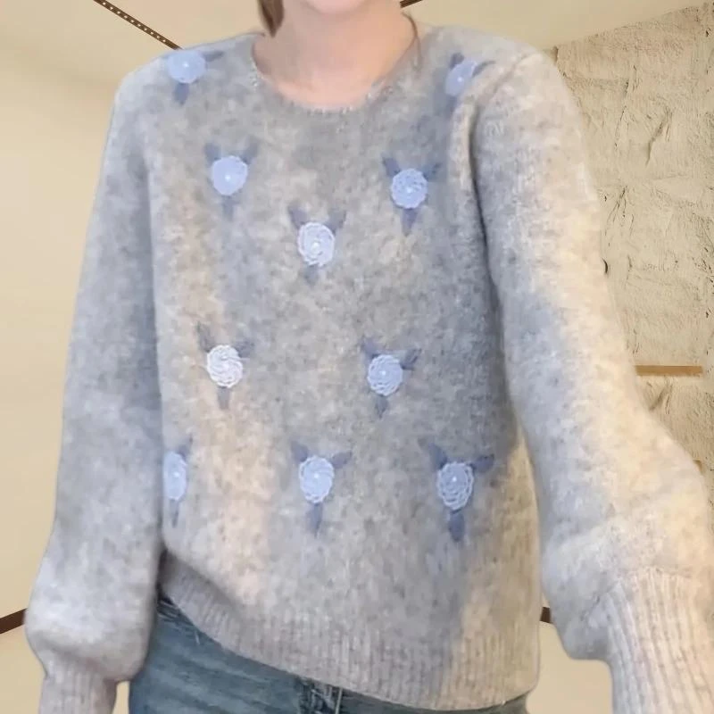 2025春季新款毛衣慵懒风百搭圆领软糯设计感小花套头长袖女士毛衣