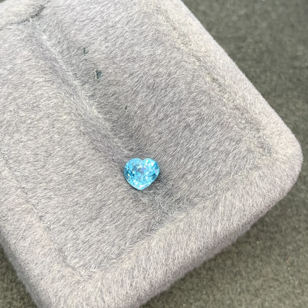 超级圣玛利亚色风信子天然锆石全净无暇满火彩1.18克拉