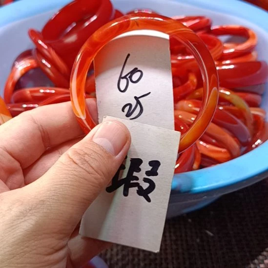 玛瑙/玉髓未镶嵌手镯