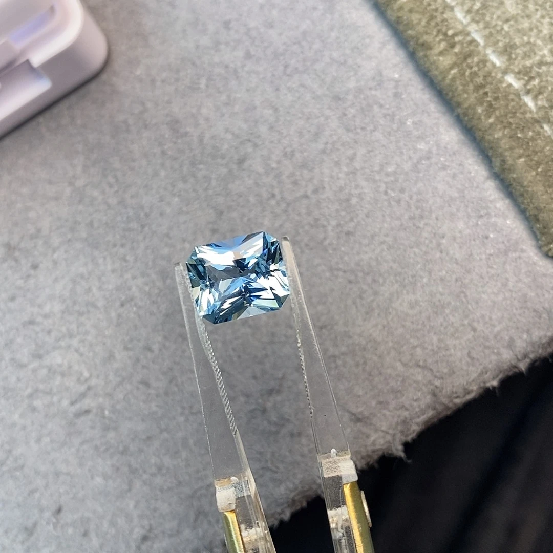 海蓝宝石未镶嵌笔搁2.73ct 超级圣玛利亚