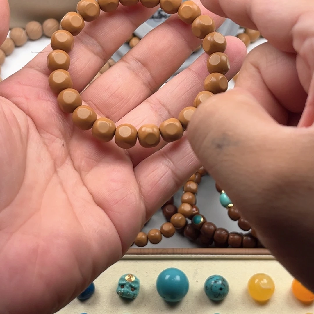 猴头核桃吊坠瑕疵款六方