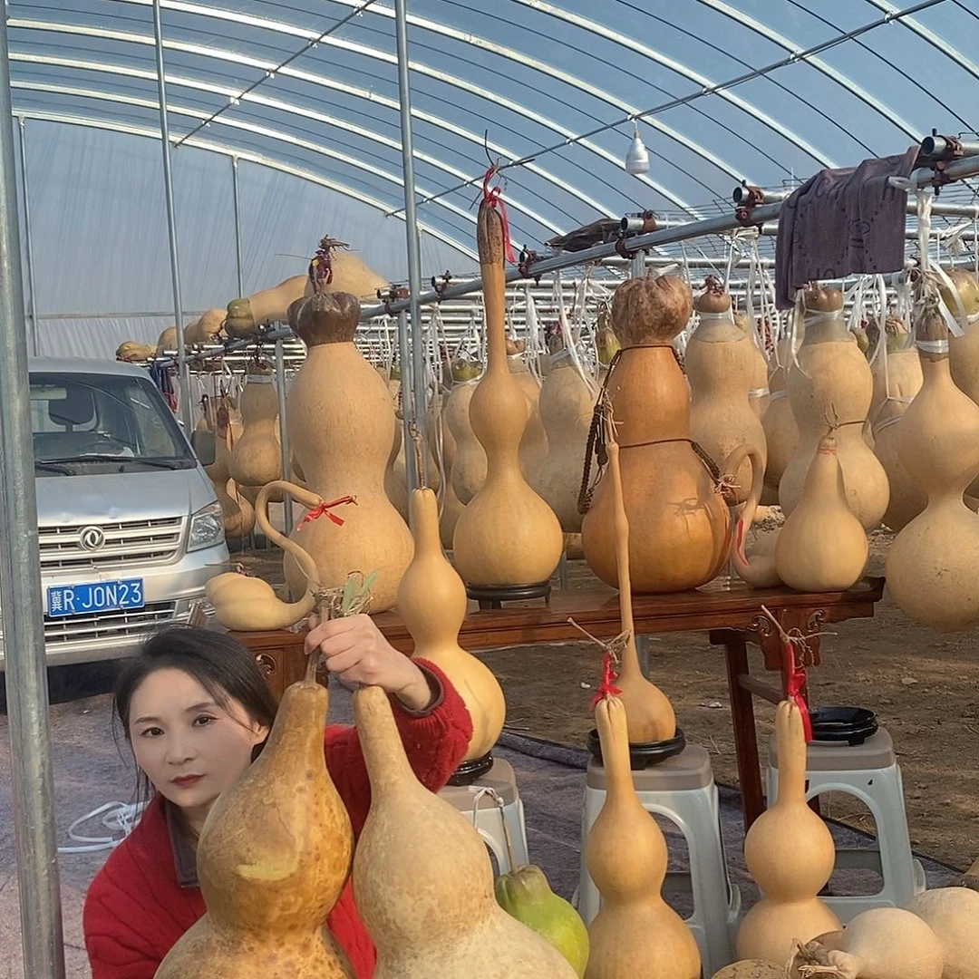 精品店里卖得比自己大